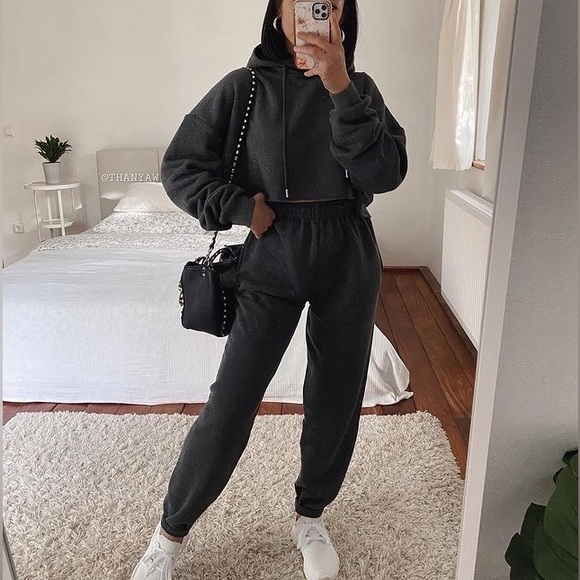 Zella Pants - Z by Zella Jogger’s Sets. Size-For Size kindly check the measurement below